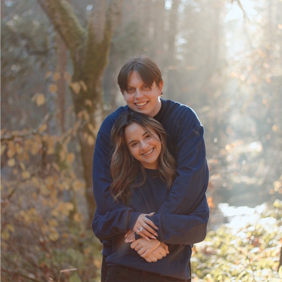 Meet your Posher, Anna - Picture 1 of 1